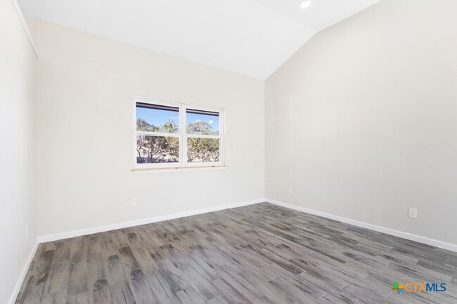 Building Photo - 380 Brushy Crk Trl