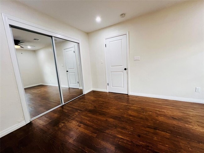 Building Photo - 1847 N Allen Ln