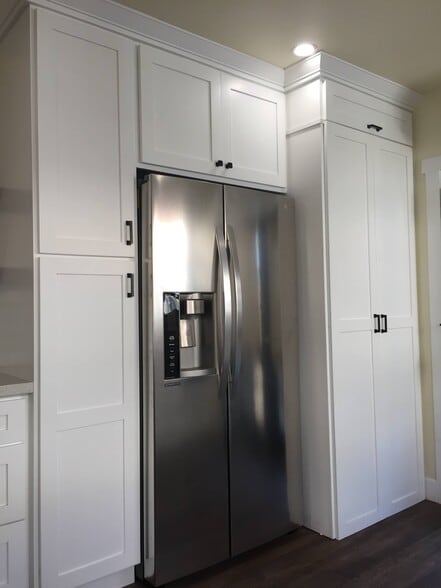 Building Photo - 2120 Laverna Ave