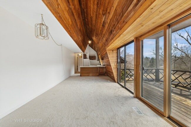Building Photo - 5 Bellwood Dr