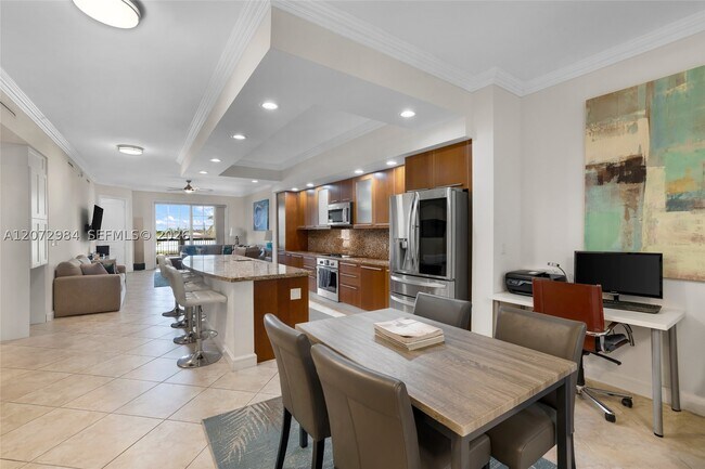 Building Photo - 4445 El Mar Dr
