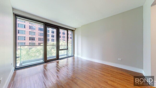 Building Photo - 237 E 34th St