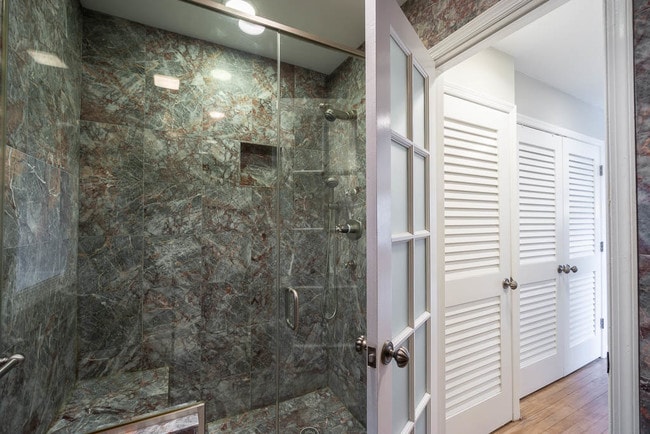 Building Photo - 800 Wolfe St