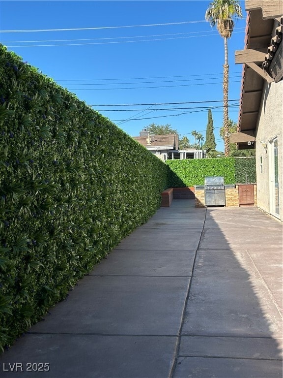 Building Photo - 3304 Cll De El Cortez