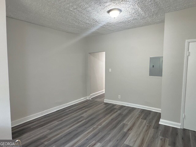 Building Photo - 818 Peeples St SW