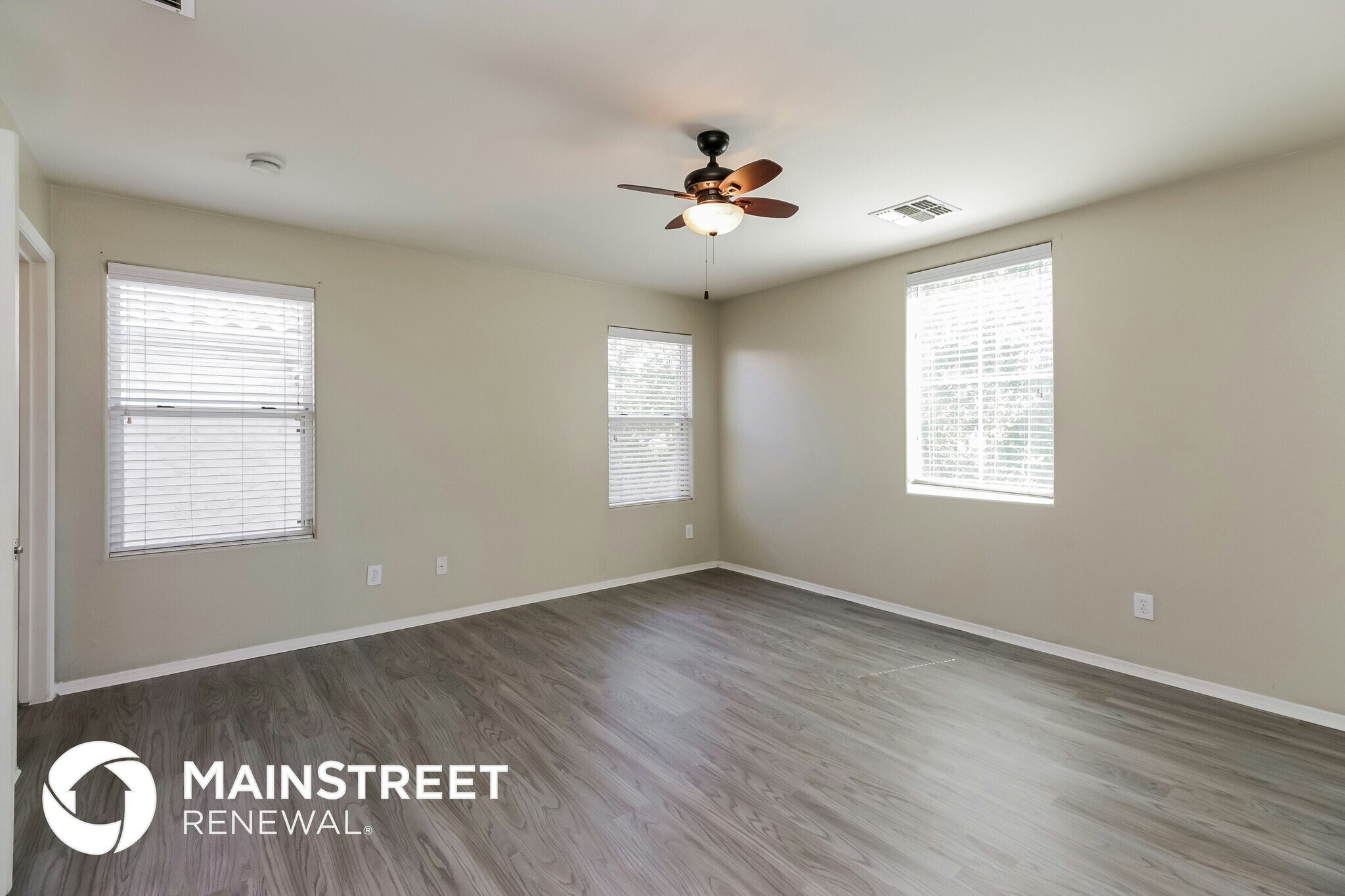 Building Photo - 118 N 86th Ln