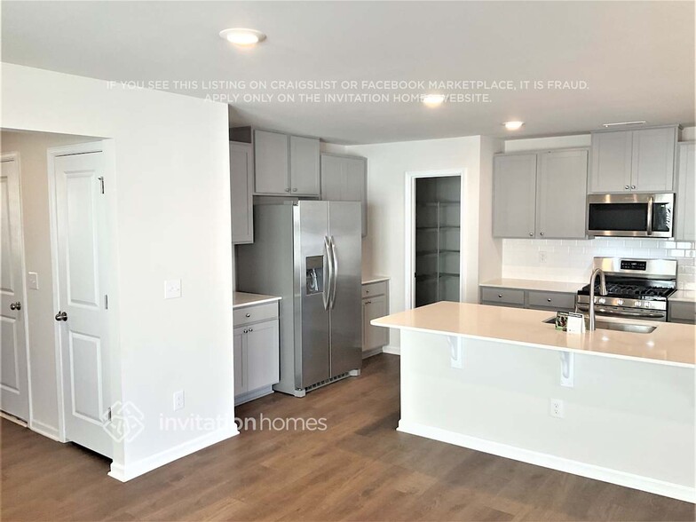 Building Photo - 128 Hazelnut Wy