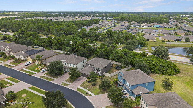 Building Photo - 553 Trymore Dr SE