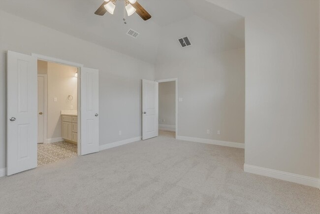 Building Photo - 2225 Apex Dr
