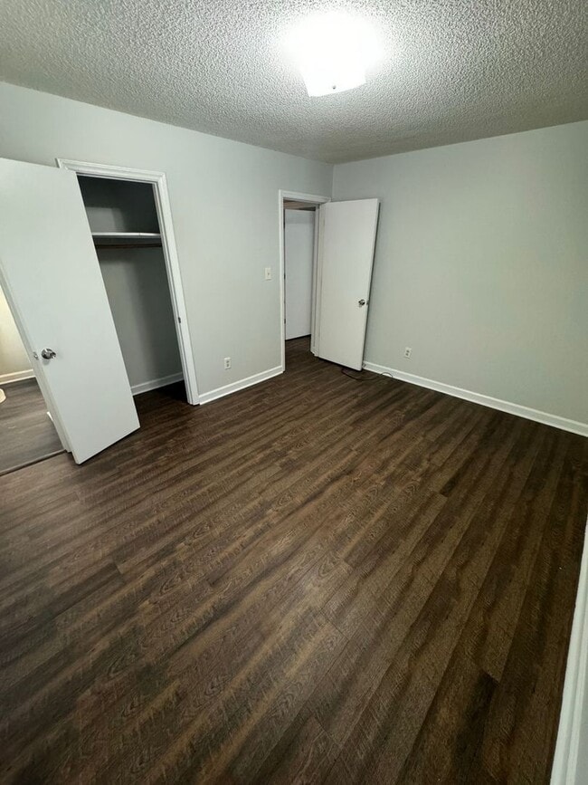 Building Photo - 3-Bedroom, 1.5-bathroom Brick Home with Garage ***RENT SPECIAL: FIRST MONTH FREE RENT!!!***