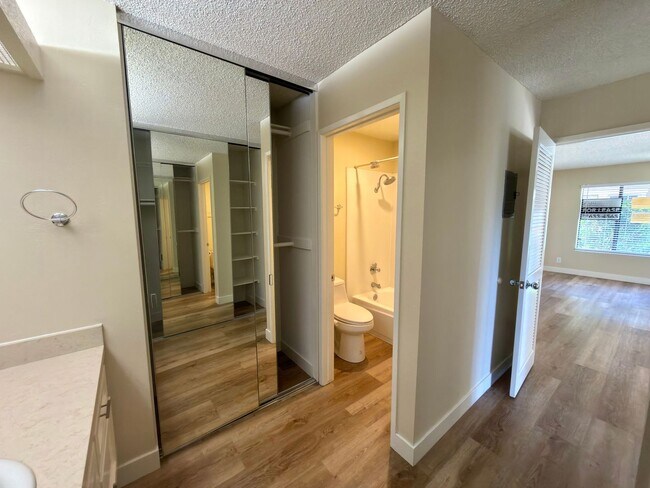 Building Photo - IRVINE 1 BED, 1 BATH CONDO- $2,575 ("THE SPRINGS" COMMUNITY)