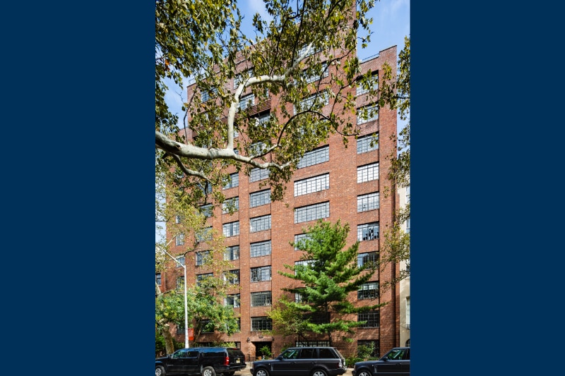 Building Photo - 436 W 21st St