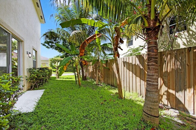 Building Photo - 1756 Pierside Cir