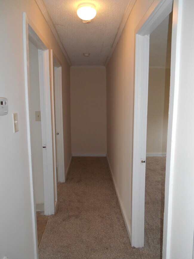 Building Photo - 3865 Roseberry St