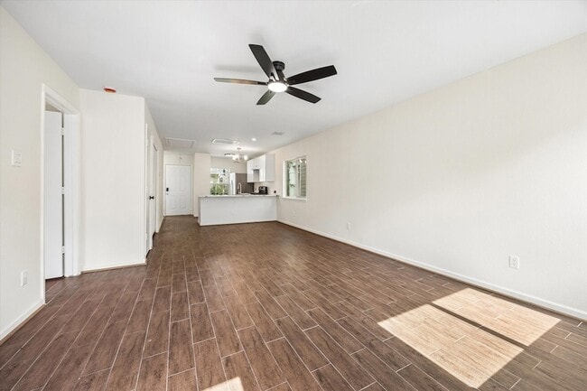 Building Photo - 6106 Settlers Lake Cir E