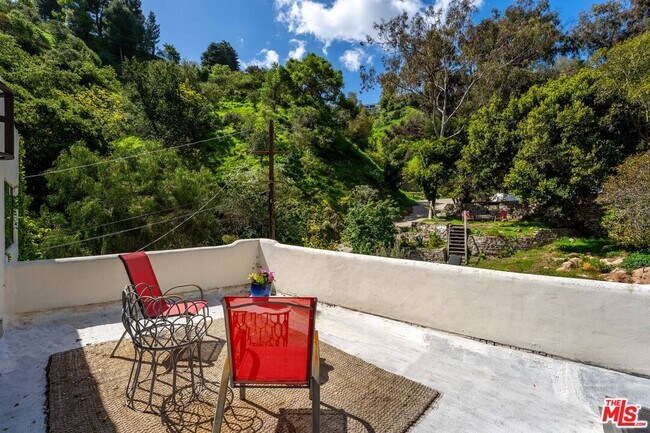 Building Photo - 1001 N Beverly Glen Blvd