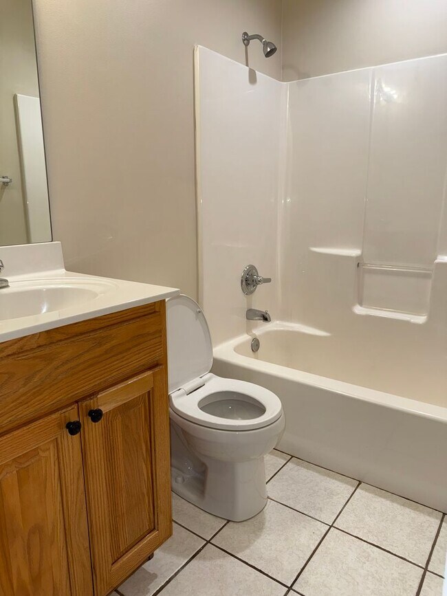 Building Photo - Newly Renovated 3-bedroom, 2 Bath Home with 1 Acre Lot!