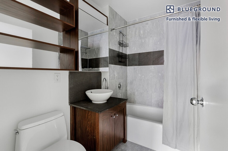 Building Photo - 535 W 23rd St