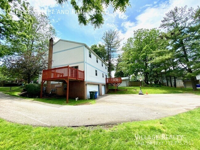 Building Photo - 225 Cherry St