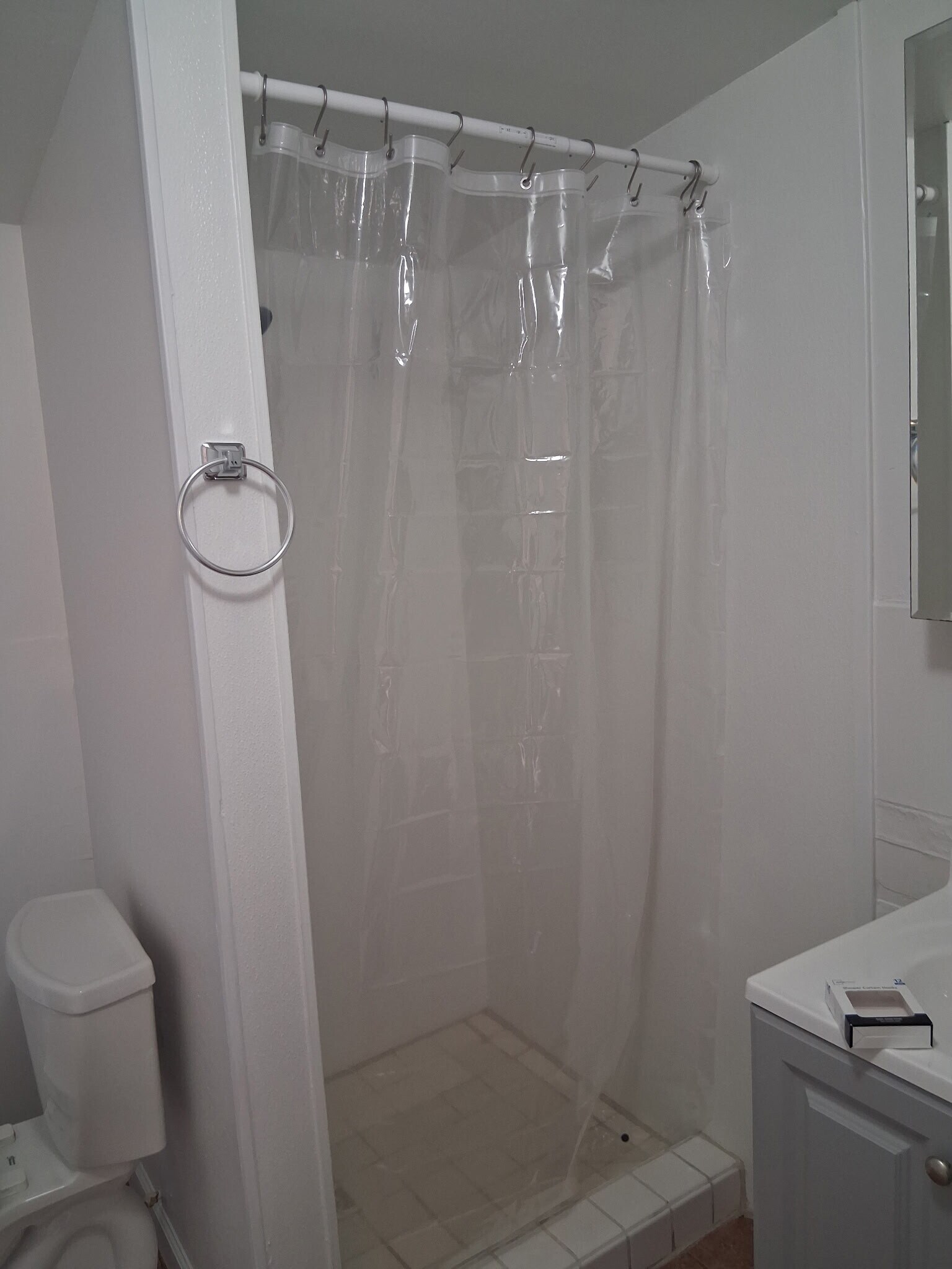 BATHROOM SHOWER - 1200 E 26th St