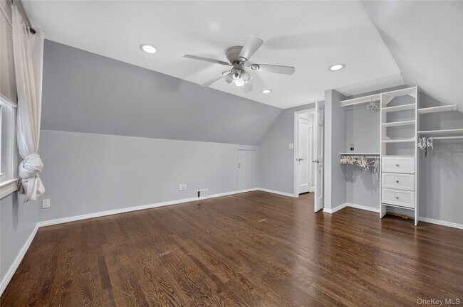 Building Photo - 175 Wardwell Rd
