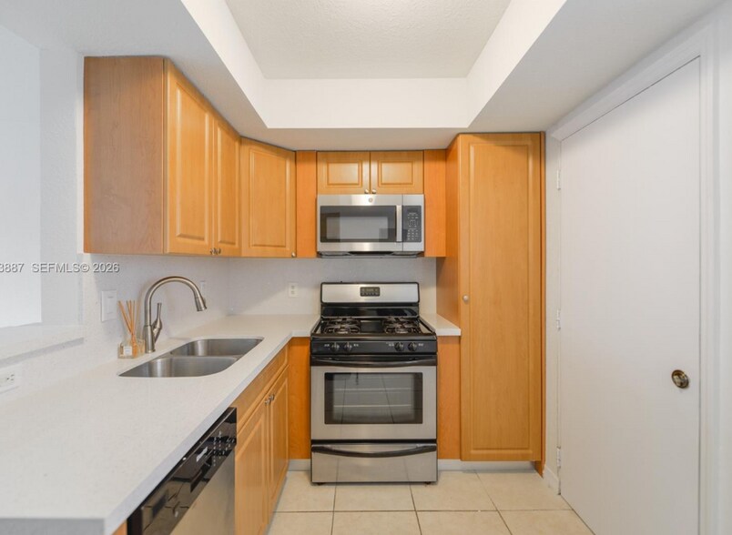 Building Photo - 7737 SW 88th St