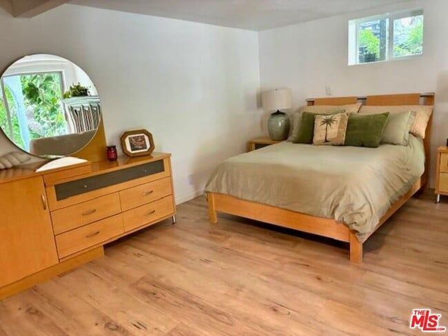 Building Photo - 2900 Searidge St