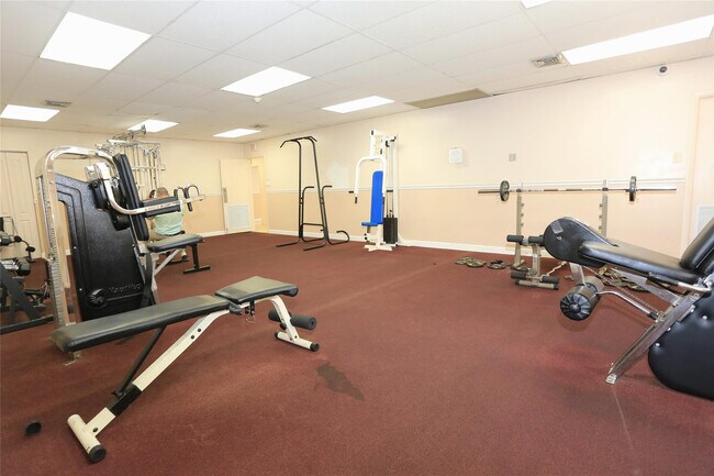 Building Photo - 8225 Sunrise Lakes Blvd