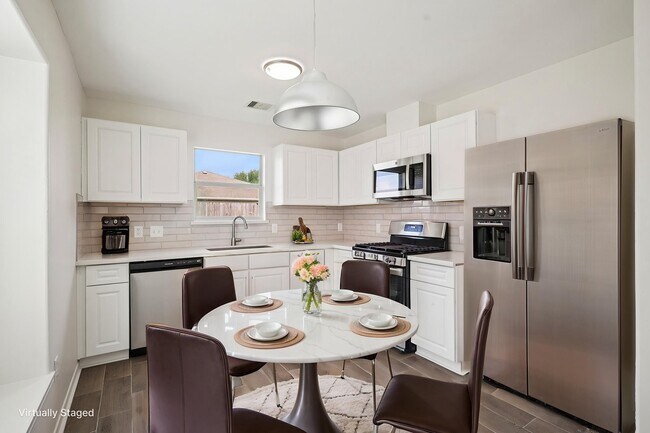 Building Photo - 11926 Panay Dr