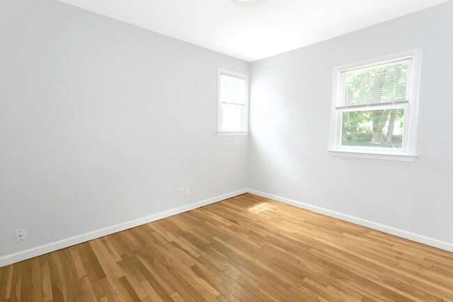 Building Photo - 152 Loftus Cir