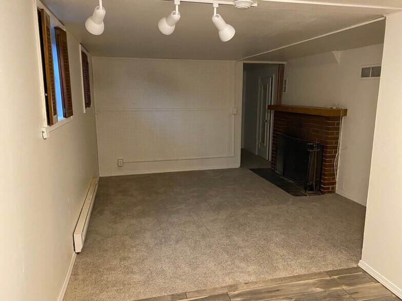 Building Photo - 5267 11th Ave NE