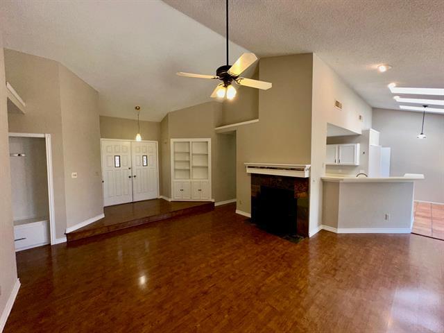 Building Photo - 3411 Bellview Dr