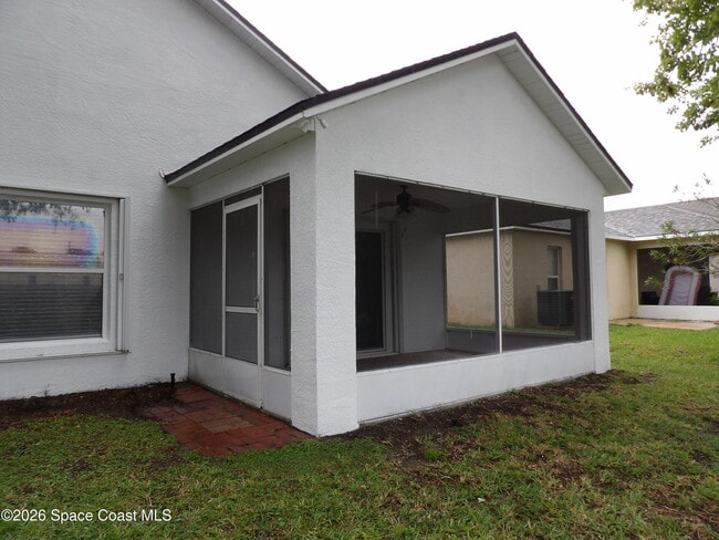 Building Photo - 3685 Kestrel Ct