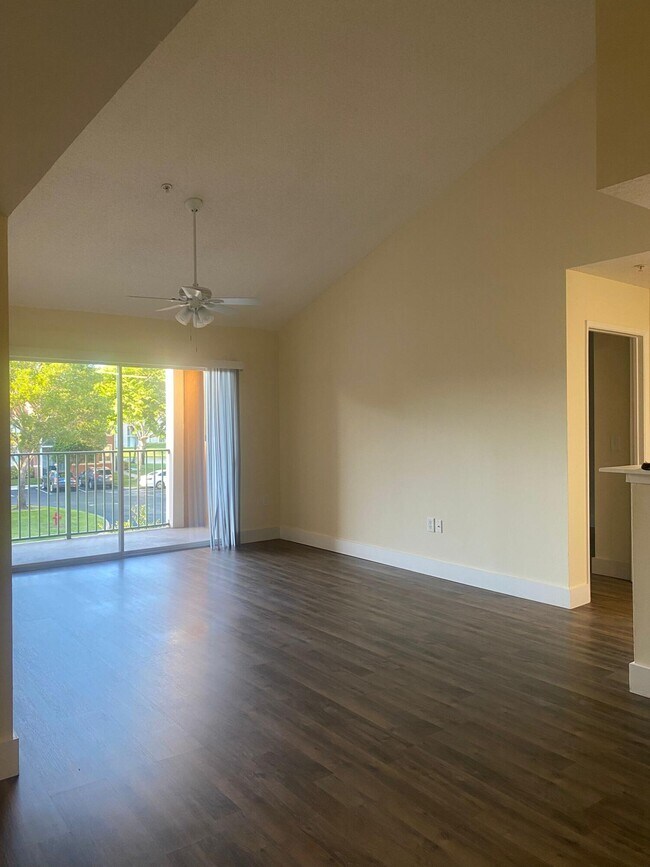 Building Photo - 7864 Sonoma Springs Cir
