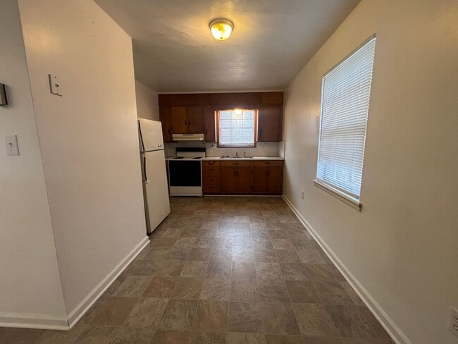 Building Photo - Idlewild Property