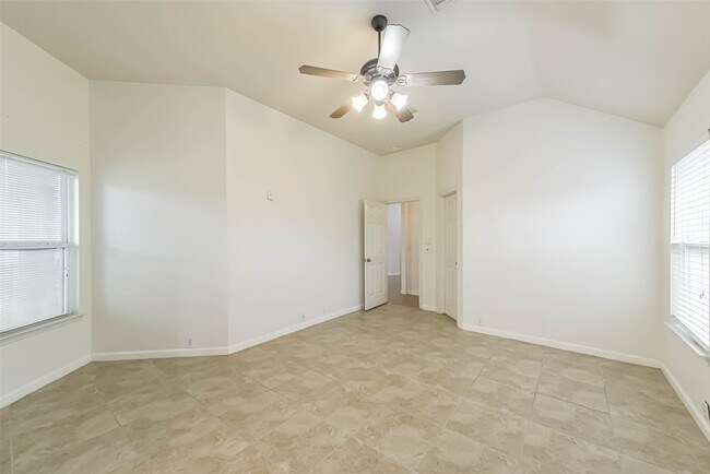 Building Photo - 2122 Louetta Spring Dr