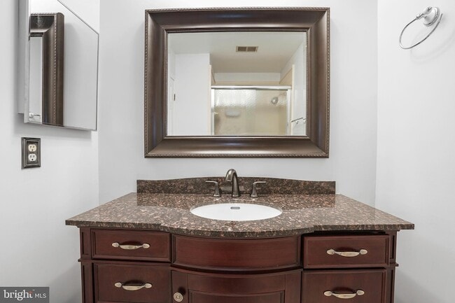 Building Photo - 7329 Fleetwood Ct