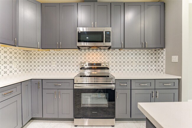 Building Photo - 1513 Sherl St