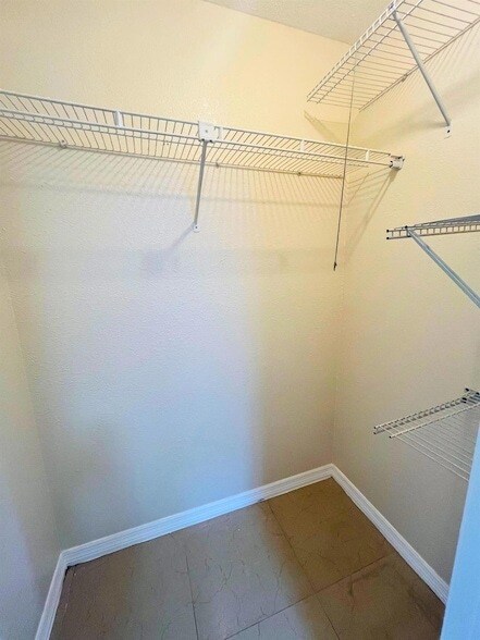 Building Photo - 3029 Martin Ave