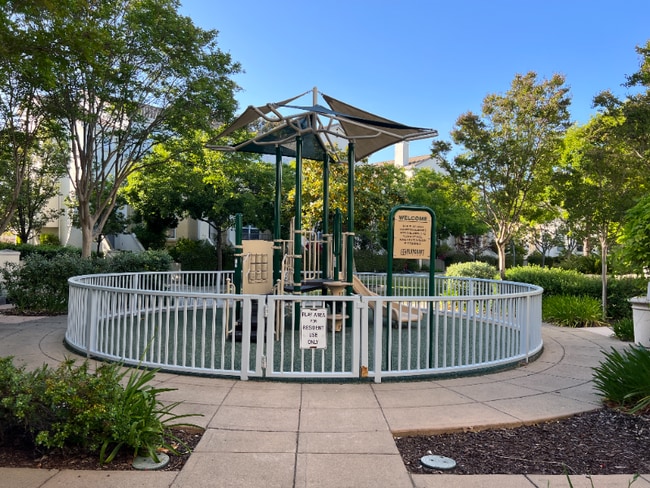 Building Photo - 164 Montelena Ct