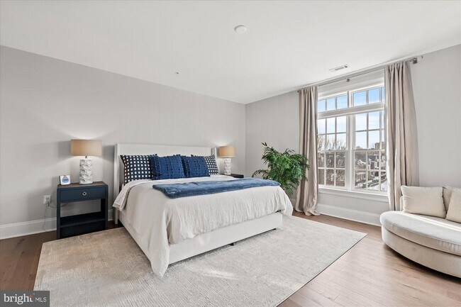 Building Photo - 600 Second St