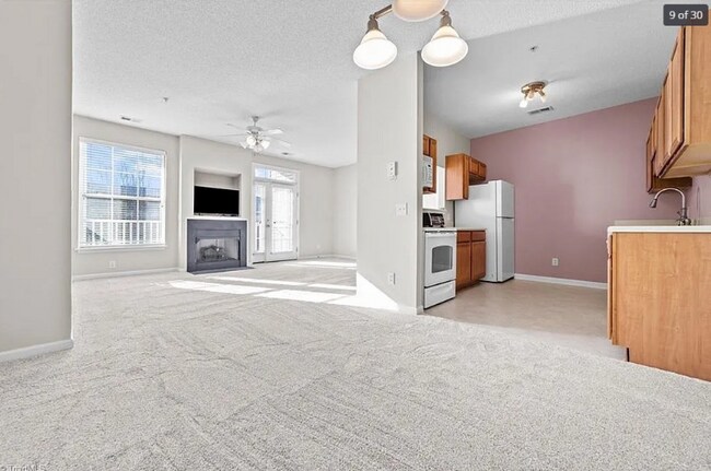 Building Photo - 3015 Winston Dr