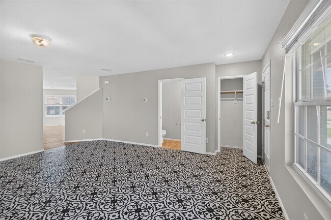 Building Photo - 6341 Bollard Dr