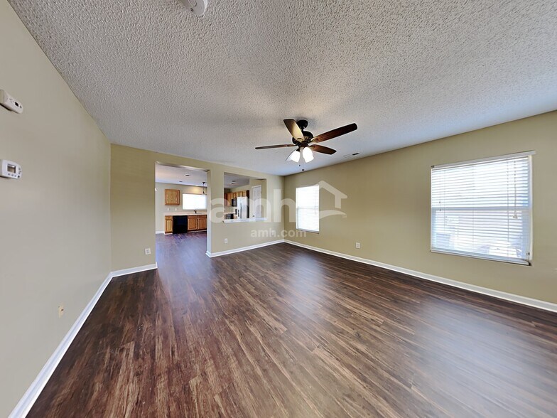 Building Photo - 3779 Marshlane Way