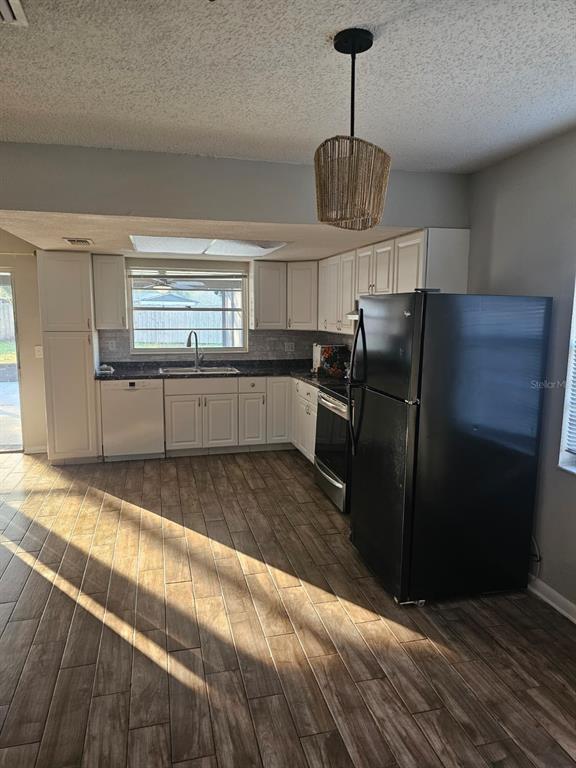 Building Photo - 14013 Briardale Ln