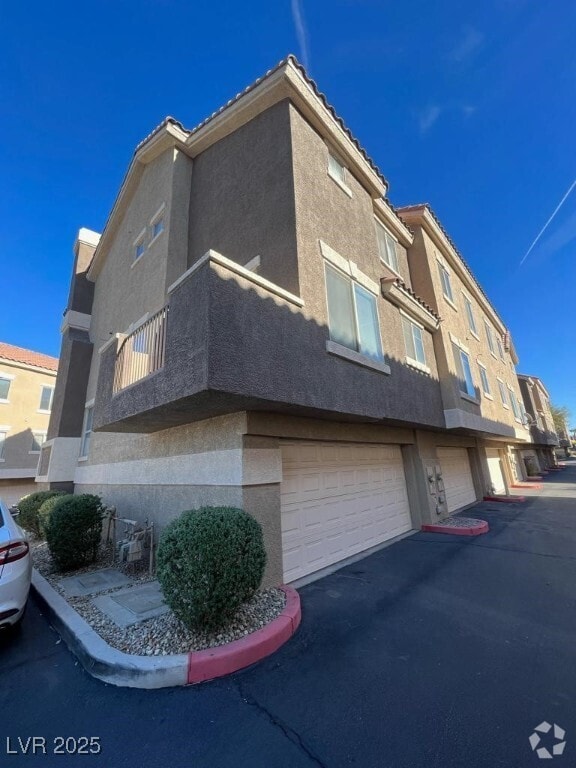 Building Photo - 2792 Red Vista Ct