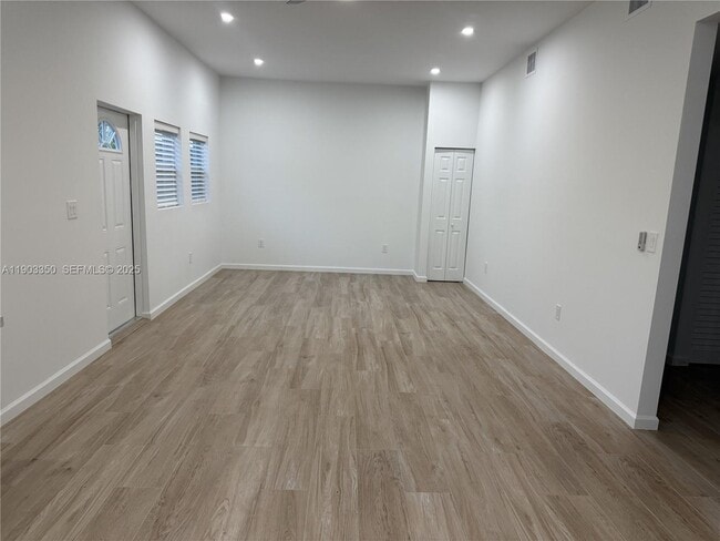 Building Photo - 4921 SW 164th Terrace