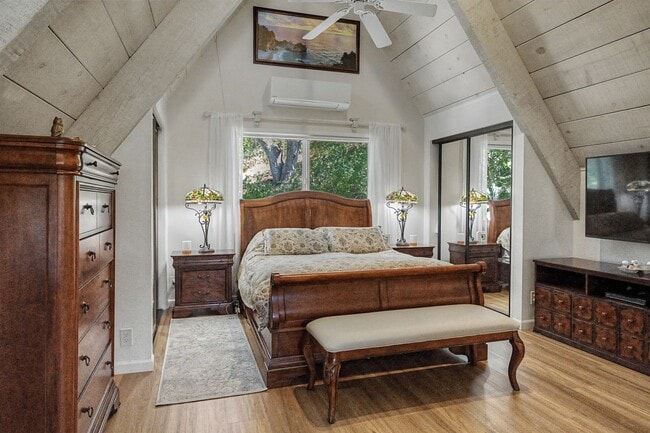 Building Photo - Luxury furnished retreat in Carmel Valley
