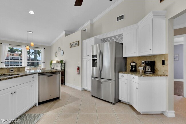 Primary Photo - 4407 Pelican Blvd