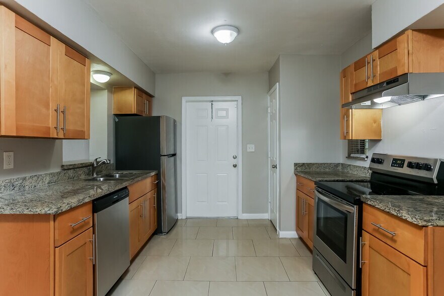 Building Photo - 601 E Evanston Cir